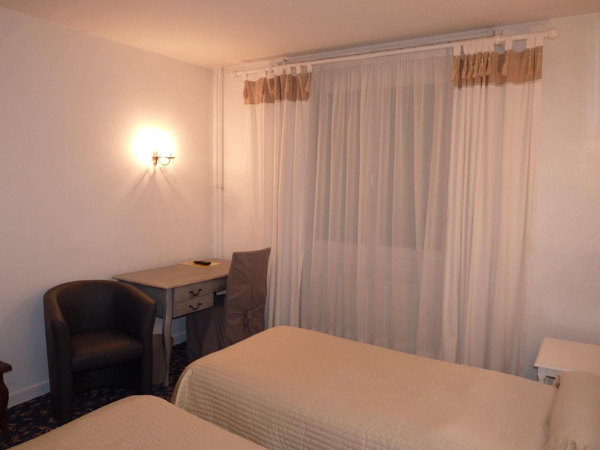 Hotel Victor Hugo Дижон Екстериор снимка