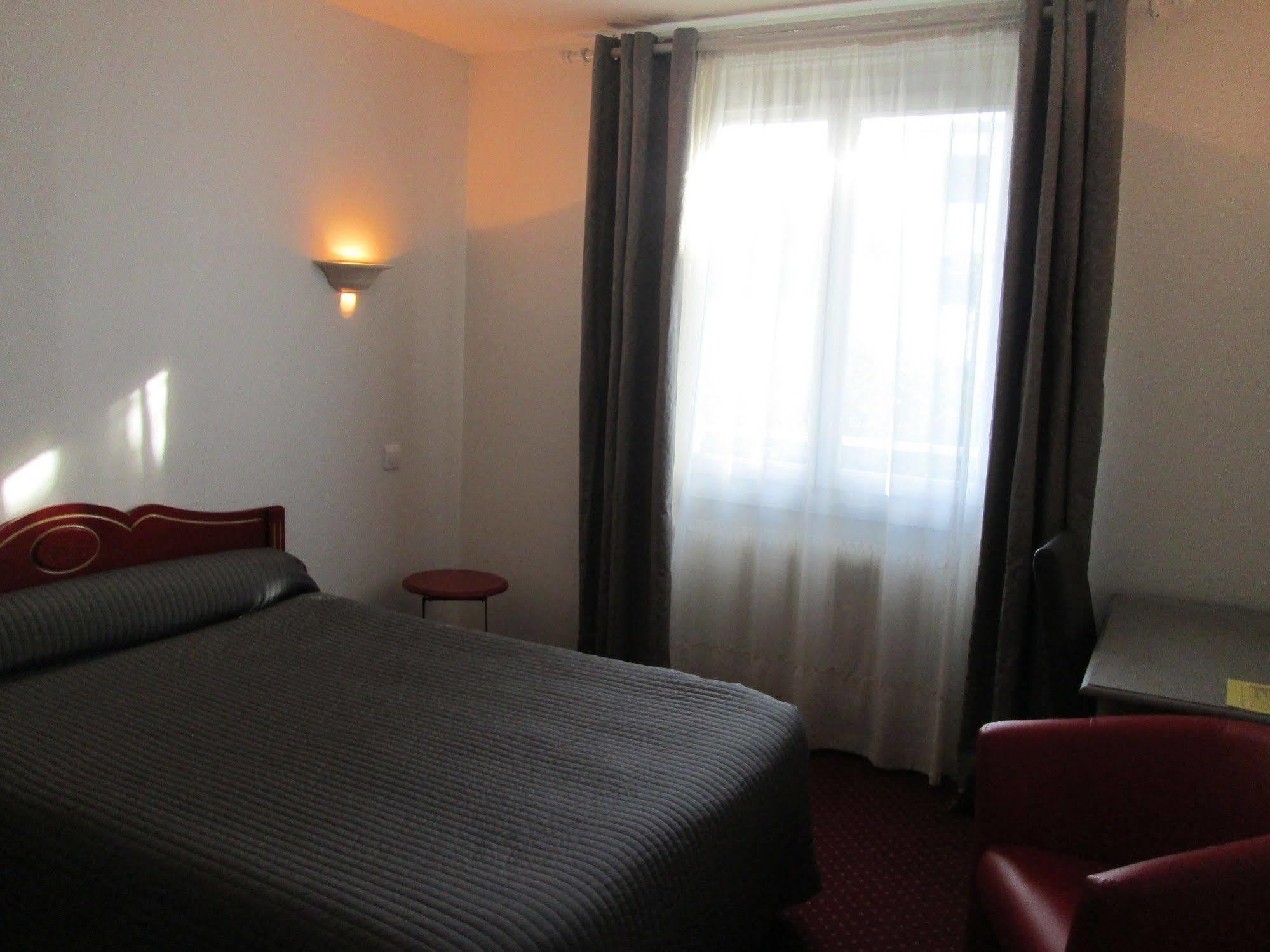 Hotel Victor Hugo Дижон Екстериор снимка