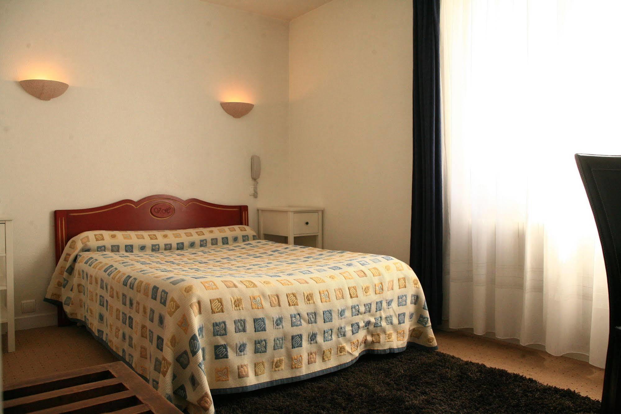 Hotel Victor Hugo Дижон Екстериор снимка